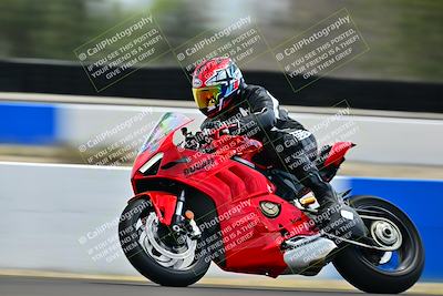 media/Apr-18-2025-TrackDaz (Fri) [[45f5874c44]]/B Group/Session 4 (Turn 6 - Outside)/